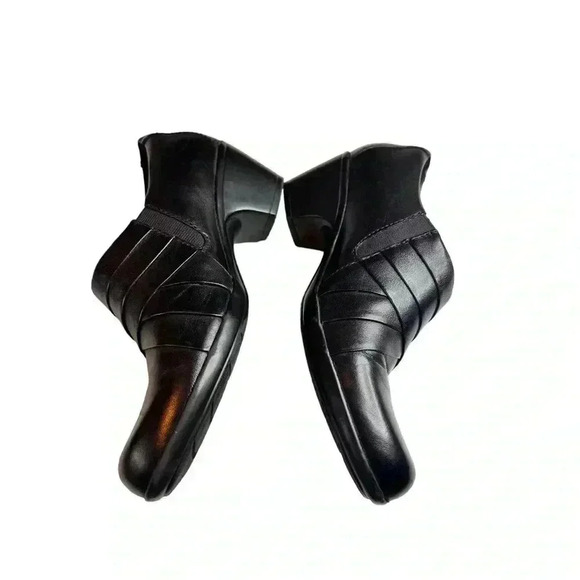 CLARKS CASUAL SLIP-ON WORK LOAFERS•SIZE 7•BLACK GENUINE LEATHER •GREAT C… - Picture 3 of 14